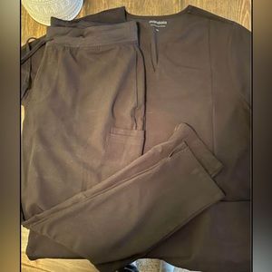 women’s mandala scrubs